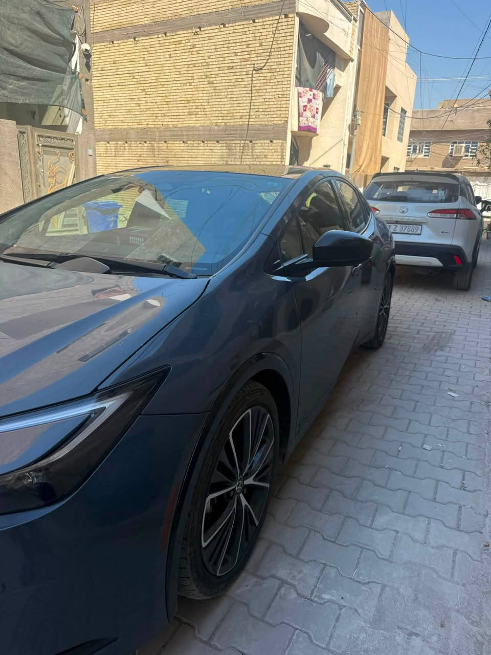 سلام عليكم 
للبيع بريوس 
موديل 2023
ماشيه 16 
سعر 163
عنوان بغداد 
موبايل ***********

