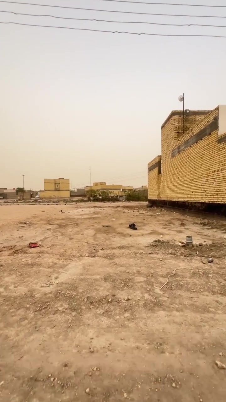 السلام عليكم قطعه زراعي 150 متر الوجه 10 نزال 15 عرض الشارع 12 متر بالاسكان الصناعي نزله ال ابو فياض السعر 38 وبيه مجال بسيط إذ شراي اتصل ***********
