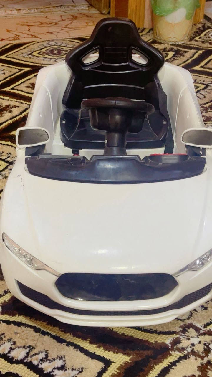 للبيع سيارة شحن شغاله فقط بطاريه عطلانه السعر50المكان الملحق سوق الحبوبي القديم رقم الهاتف***********
