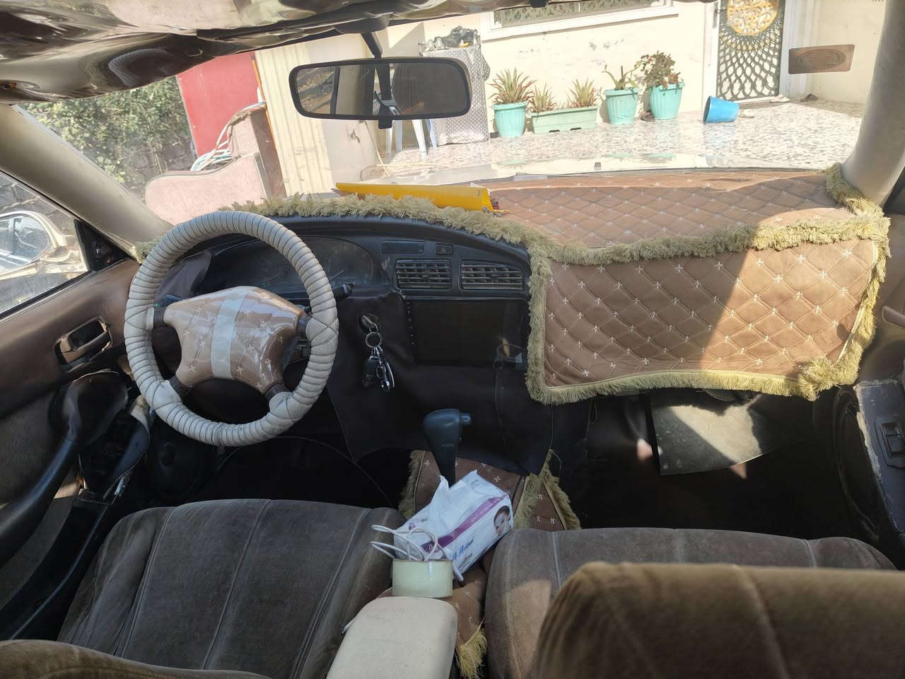 سلام عليكم سيارة كامري مارك موديل 92 مكينه محوره ام الكف ياباني جديدات رقم واسط مكاني بغداد التاجي قشر خارجي نضيف بيع او مراوس 28 بيها مجال
رقم *********** ابو محمد 
رقم ***********
