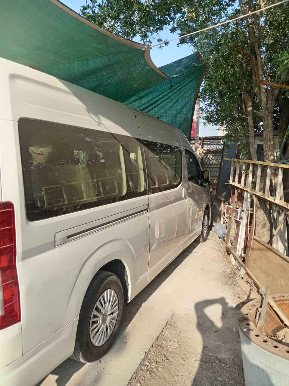 سلام عليكم ورحمة الله وبركاته
هايس كاز كازكاز فول مديل ٢٣ أربيل السياره بالبصره ماشيه ١١٨الف بارد بالجاملق الخلفي الصفحة القصيره وخشم بالجاملق الامامي للأستفسار  *********** ***********
غير متواجد ع النت
