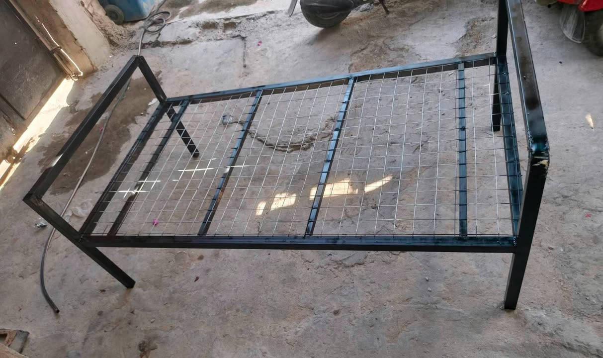 السلام عليكم
هاي قطعه من عملي وزن خفيف بس قويه كلش عمل درازه 
الي حاب اشتغله نفسه اصير تكلفته 70الف بشرط اذا معجبتك متاخذه هاتف *********** مكاني بغداد  ولحاب تفاصيل اكثر يراسلني واتساب
