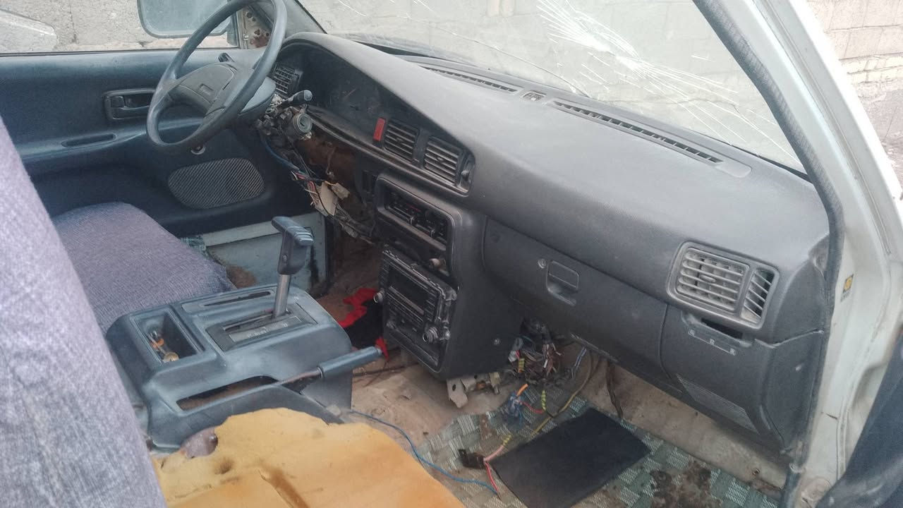 س
بيع سياره تيوتا ٩٦ سعر مننااسب الشرعي موجود السيارة طافية ماعلية غرامات محرك ونجي كير اوتو ماتيك ميكانيكي *********** السعر ١٢ ورقة بيه مجال
