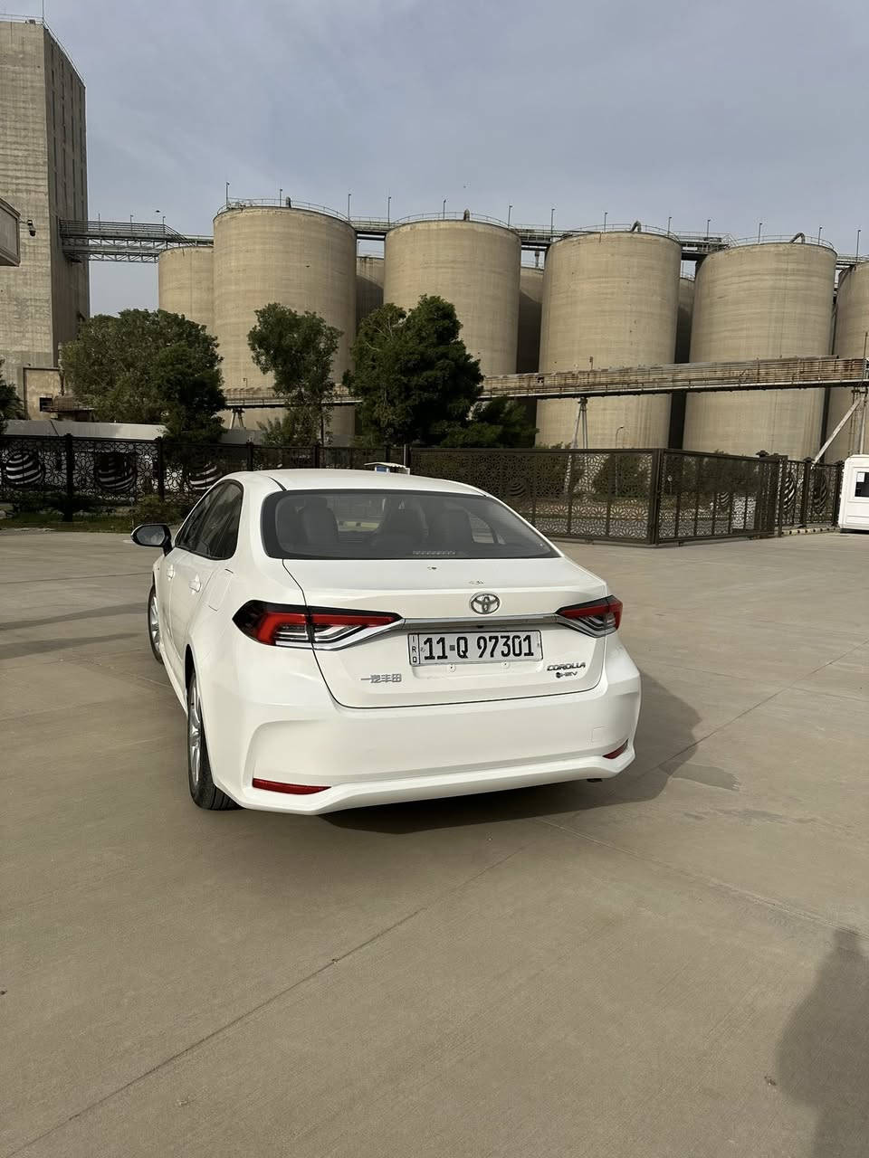 السلام عليكم
كورلا هايبرد للبيع شكل خليجي 
موديل 2025
ماشية 15,000 كيلو متر 
فول موصفات ماعدة كرسي كهرباء 
رقم بغداد 
العنوان بغداد 
السعر 165 ورقة وبيه مجال 
رقم ***********
