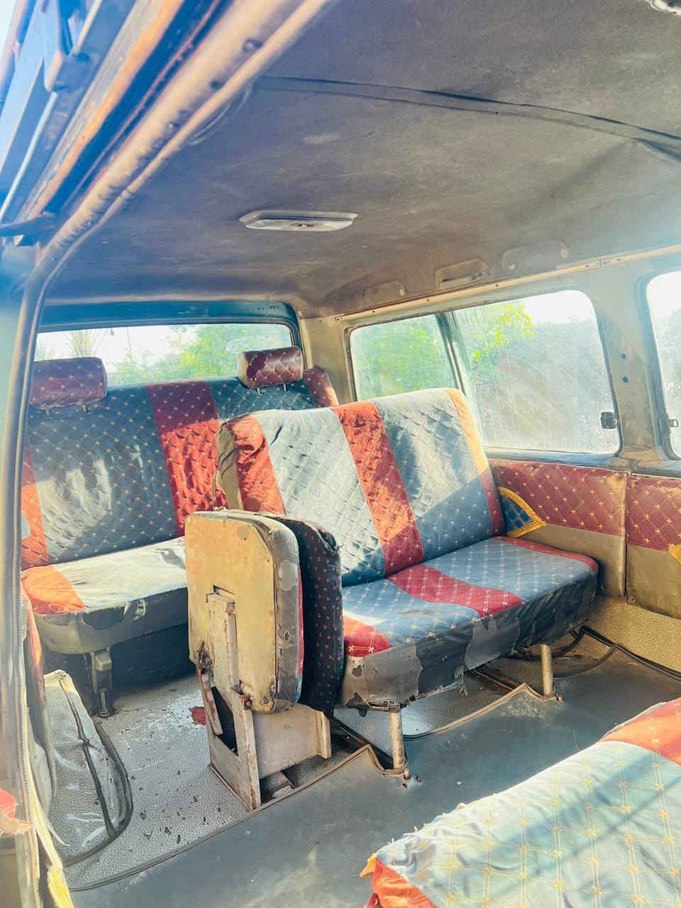 كيا بستا موديل ٩٥ سنوية لل ٢٩
مابيها كلشي بس طخات بجيهت باب السلايت
٤٥ وبيها مجال  ابو غريب
***********
***********
