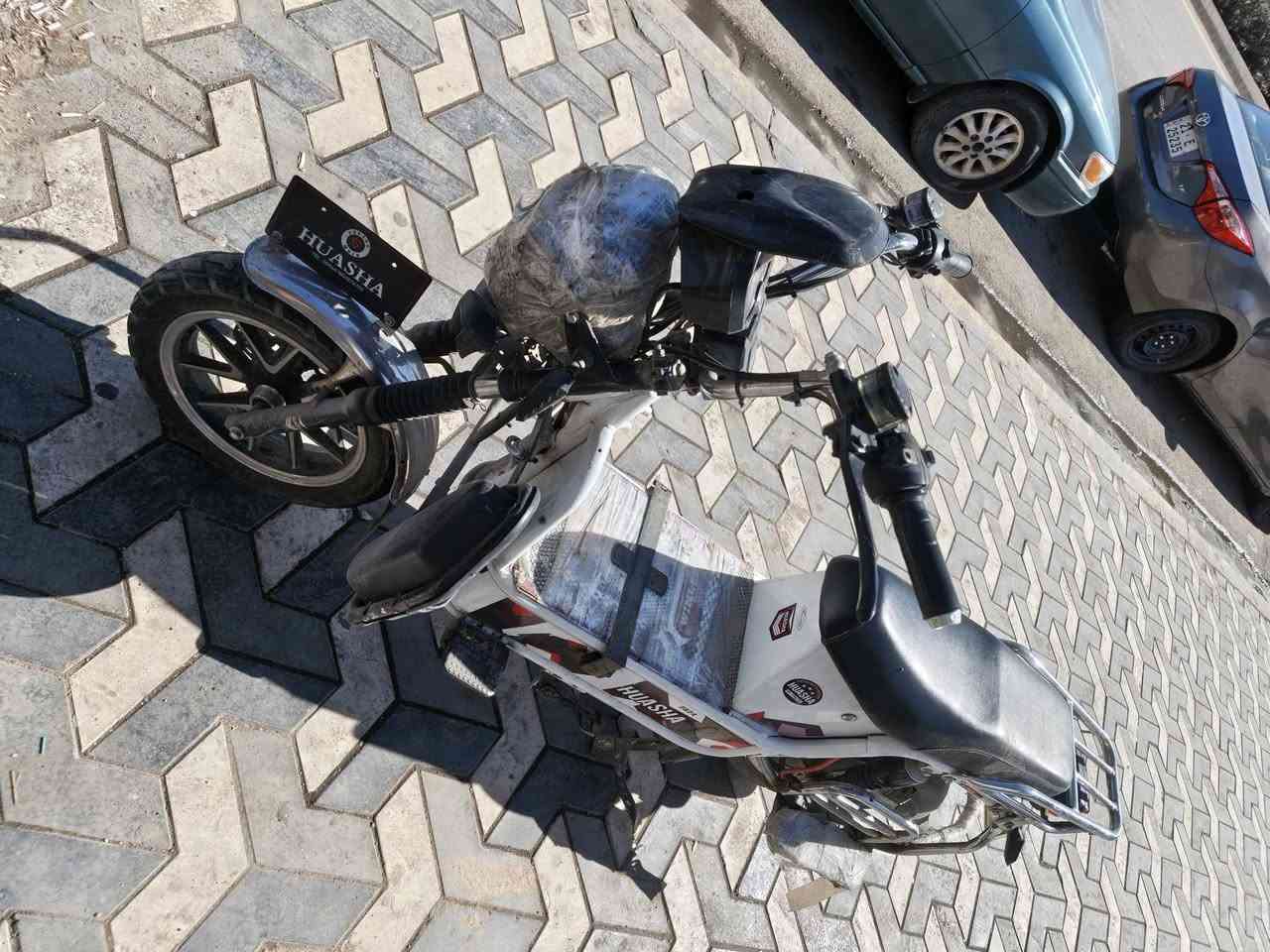 سلام عليكم ماطور شحن للبيع موديل 24طبعا الدراجه عله وضعه صورته الدراجه بطاريات يقرن 6ونص v الدراجه سعره 550 ووبييه مجال مكاني الفلوجة شارع الحضره المحمديه يم مطعم منددي صنعاء اليمن للا تصال ***********
