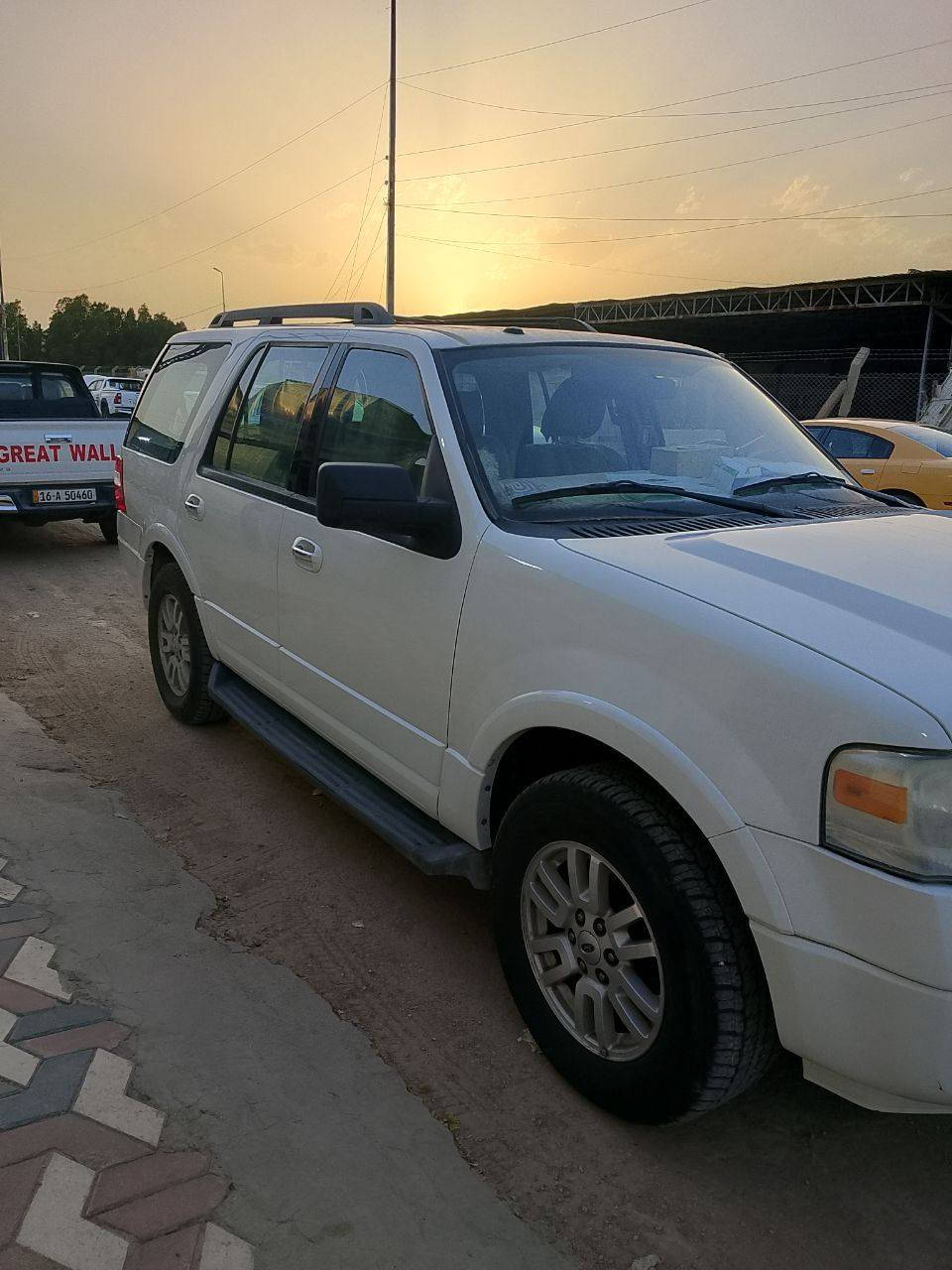 السلام عليكم..
السياره/فورد
النوع/اكسبديشن
الموديل/2011 اصل
السياره وارد (امـريـكـي)🇺🇸
السياره وضع بلادي وضع الشركه
السياره بيها كشوط فقط الدعاميه الاماميه والدعاميه الخلفيه فقط فقط
الشراي يجي ويفحص السياره ارجع واكول نضيفه نضيفه في معنى الكلمه
السياره 7 مقعد
السياره الكراشي قماش اني مسوي دوشمه كامله كراسي السياره من اخذتها زيرو
لايت زينون_رقم بغداد(الجديد)_ابد ما ماشيه دولي الشراي يجي ويفحص ويشوف
السياره 8 سلندر محرك(5.400)
للاتصال(***********)الشراي يتصل على هاذه الرقم وان شاء منختلف بالسعر بيه خير ويدلل...عنوان السياره(الـنـجـف الاشــرف)..(المراوسه لاندكروزر حسب القناعه).
