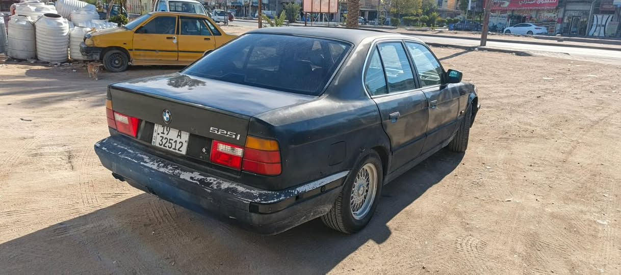 السلام عليكم بي إم دبليو للبيع الموديل 1991 السياره خير من الله تخم تاير جديد السياره سته سلندر مفتوح السياره رقم إنكليزي كربلاء الجديد السعر كلش مناسب مستعجل على البيع الرقم الاستفسار هاذه الرقم ***********
