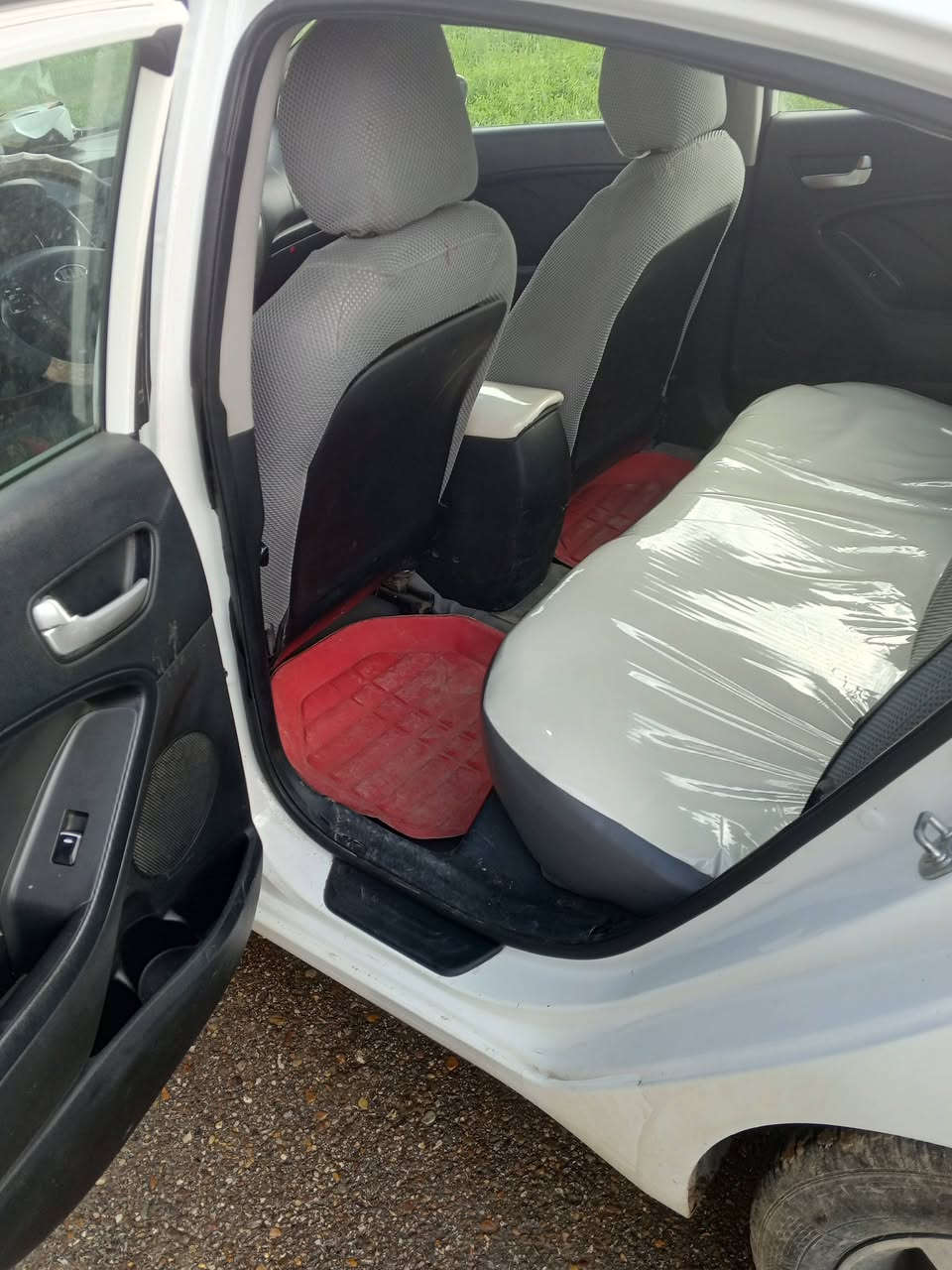 السلام عليكم فورتي 17 البيع رقم ديالى شرط التحويل سيارة خير من الله كير ومحرك كفاله سيارة فول مواصفات من عده البصمه والفتحه سيارة مال جناي بدون داخل وبدون تبديل بس الموضح بل سونار السعر خاص مكاني ديالى ورد مريكي الخالص ***********
