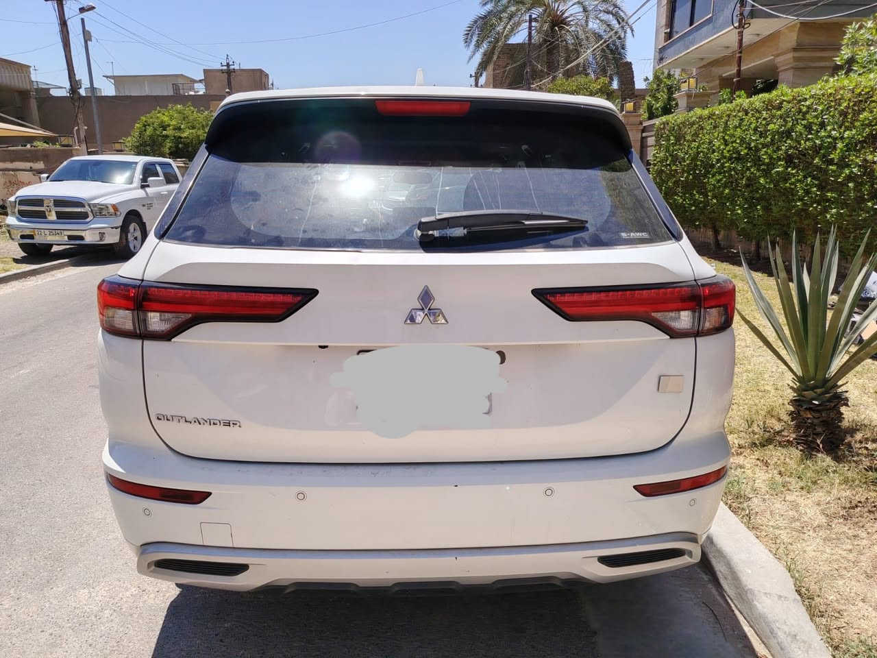 السلام عليكم من رخصة الادمن
سياره اوتلاندر موديل 2024 خليجي فول مواصفات
منزليها على ايدنه من دبي زيرو بموديلها  وماشيه لحد  الان 38 الف كيلو 
السياره مكفوله فقط تكحيل بل دعاميه موضح بل صوره  واصلا الدعاميات ما محسوبات  
سياره  حساسات امامي خلفي  
كشن كهرباء 
مري شفط
كامرات 360 
اشاير بل مري
رادار 
بصمه 
صندوق ذكي 
شحن لاسلكي 
الاضويه لد 
شحن لاسلكي 
انضمه قياده
شاشه لمس 
كشنات جلد
تدفئه تبريد 
٧ راكب 
الى اخره من المواصفات
السياره حلوه وبلعافيه ع الياخذها
  السعر   220$  وبيها مجال للشراي 
 سبب  البيع محتاجين فلوس  لغرض سد الدين
 
مكان السياره حي العدل
 
مكلف بل نشر اخوان 

الرجاء الاتصال على الرقم 
***********
