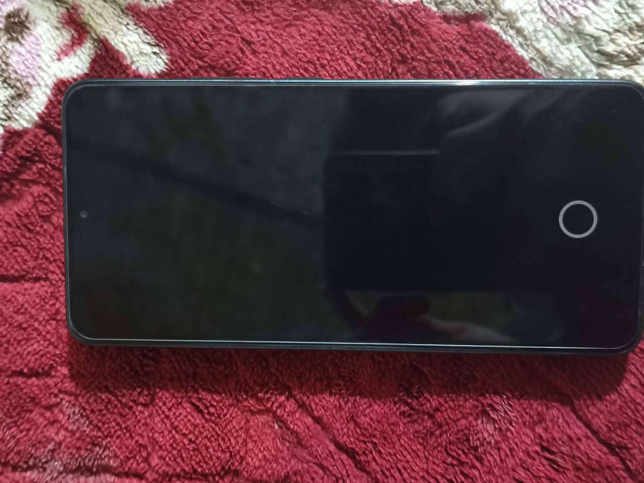 السلام عليكم تليفون POCO X7 Pro ذاكرته 512 وبسعر 400 وبي مجال قليل اغراضه كامله اخو الجديد رقم *********** هذا الرقم للاستفسار
