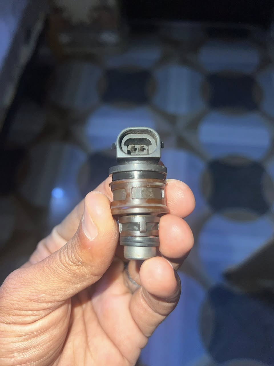 سلام عليكم دوش 18 للبيع شرط الضمان والفحص بكراج شمال سعره 155 الف اني ابيعه 120 الف تفحصه وتاخذه مكاني كركوك حي الوحده ***********
