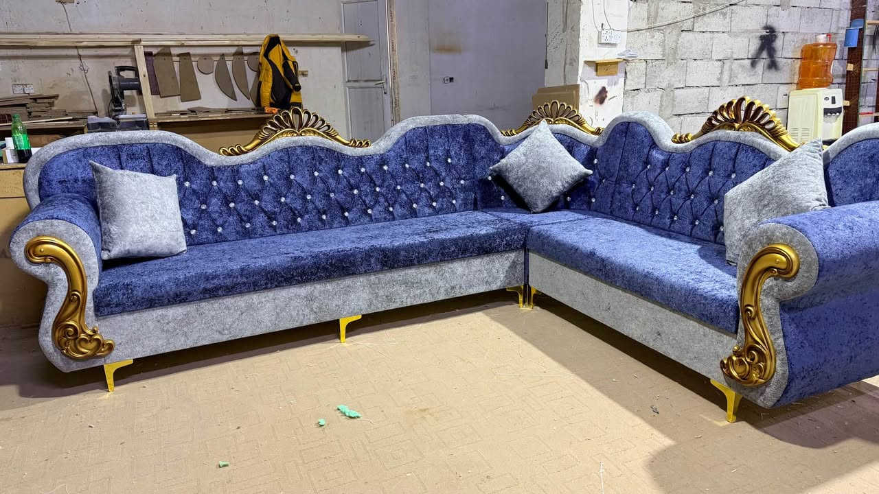 ⸻

✨ إعلان معمل الأمين الملكي للقنفات والجلسات العربية ✨

🔹 نوفر لكم أجمل وأحدث التصاميم للقنفات والجلسات العربية بجودة عالية
🔹 خامات (قماش) فاخرة ومتنوعة تناسب جميع الأذواق
🔹 تنفيذ حسب الطلب وبأدق التفاصيل

📏 المتوفر لدينا:
✔️ جميع القياسات (صغير – وسط – كبير)
✔️ تفصيل حسب المساحة المطلوبة
✔️ كادر متخصص بخبرة عالية في التصميم والتنفيذ

🎨 أنواع القماش:
▫️ قماش تركي فاخر
▫️ قماش مخملي ناعم
▫️ قماش مقاوم للبقع وسهل التنظيف
▫️ ألوان متعددة حسب الطلب

📍 العنوان: كركوك – الحي العسكري – قرب جامع خديجة

📞 للاستفسار والحجز: ***********

🔥 شغل نظيف – أسعار مناسبة – تسليم سريع 🔥 كركوك, العراق
