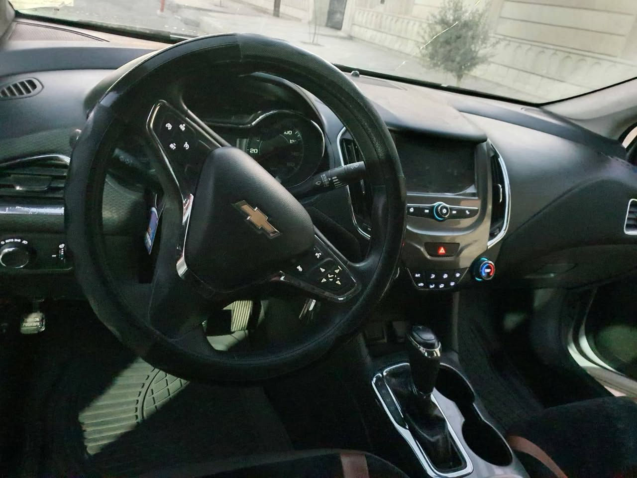 كروز  ٢٠١٨ لون ابيض رقم نينوى محرك وكير شرط ..التقرير  مرفق مع الصور، موصل الايسر.. السعر ٩٢ وبيها مجال للشراي.  
***********
***********
