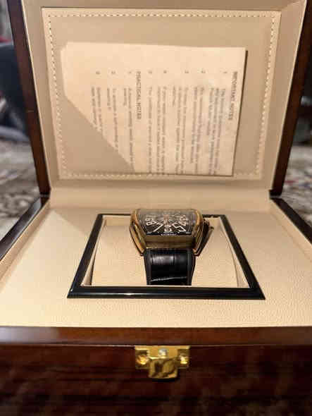 السلام عليكم ساعة FRANK MuLLER.سير جلد مكينة سويسريه نضام عالمي ماعدي توصيل مكاني بغداد النهضة
للاستفسار ***********
