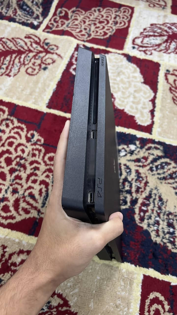 سلام عليكم
بلي فور سلم للبيع ذاكره 500 لا مفتوح ولا مصلح وياا جوستك ثنين + كيبل شحن + كارتونه السعر 200 قفل قفل مكاني بغداد البلديات (*********** )
