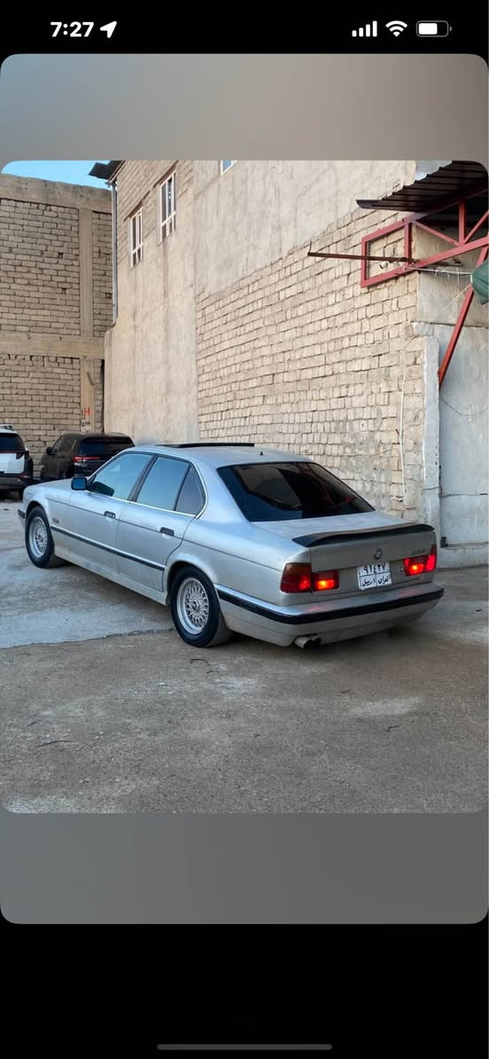 سلام عليكم 
للبيع 525iA
مسكر
اصل 25و بلادي. كير اوتو
كير محرك ب شرط
طخم. جديد
تايرات ول خليه جديد
رقم اربيل. تحويل  ب شرط
رقم قديم. سنويه ٢٠٢٠ ساقط 
١١$ورقه غرامه بيها. بعد معامله. تنزل سعر
سعر ٤٧ و بيها مجال بسيط 
***********
***********
واتساب موجود علي. كورك📞
عنًوان عقرة  قريب. موصل و اربيل📍 أربيل, العراق
