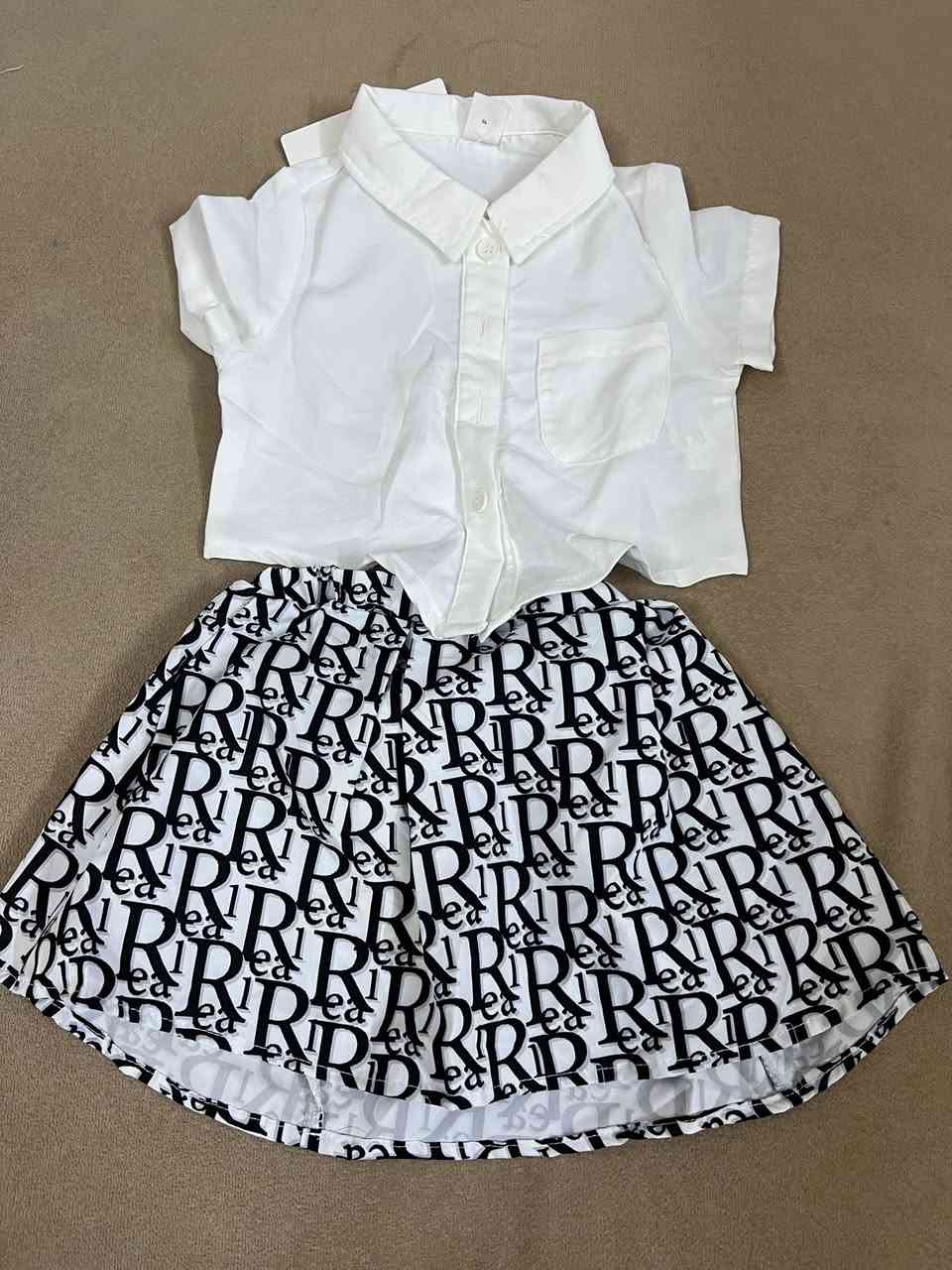 مرحبا
وصلتني ملابس أطفال شي أن من عمر سنه إلى 14
والأسعار من 4الى 10
لي يحب يعلق اوًيدخل خاص 🤍


**إذا كنت صاحب هذا الإعلان وتريد حذفه لأي سبب، رجاءا أرسل رسالة إلى الدعم الفني**