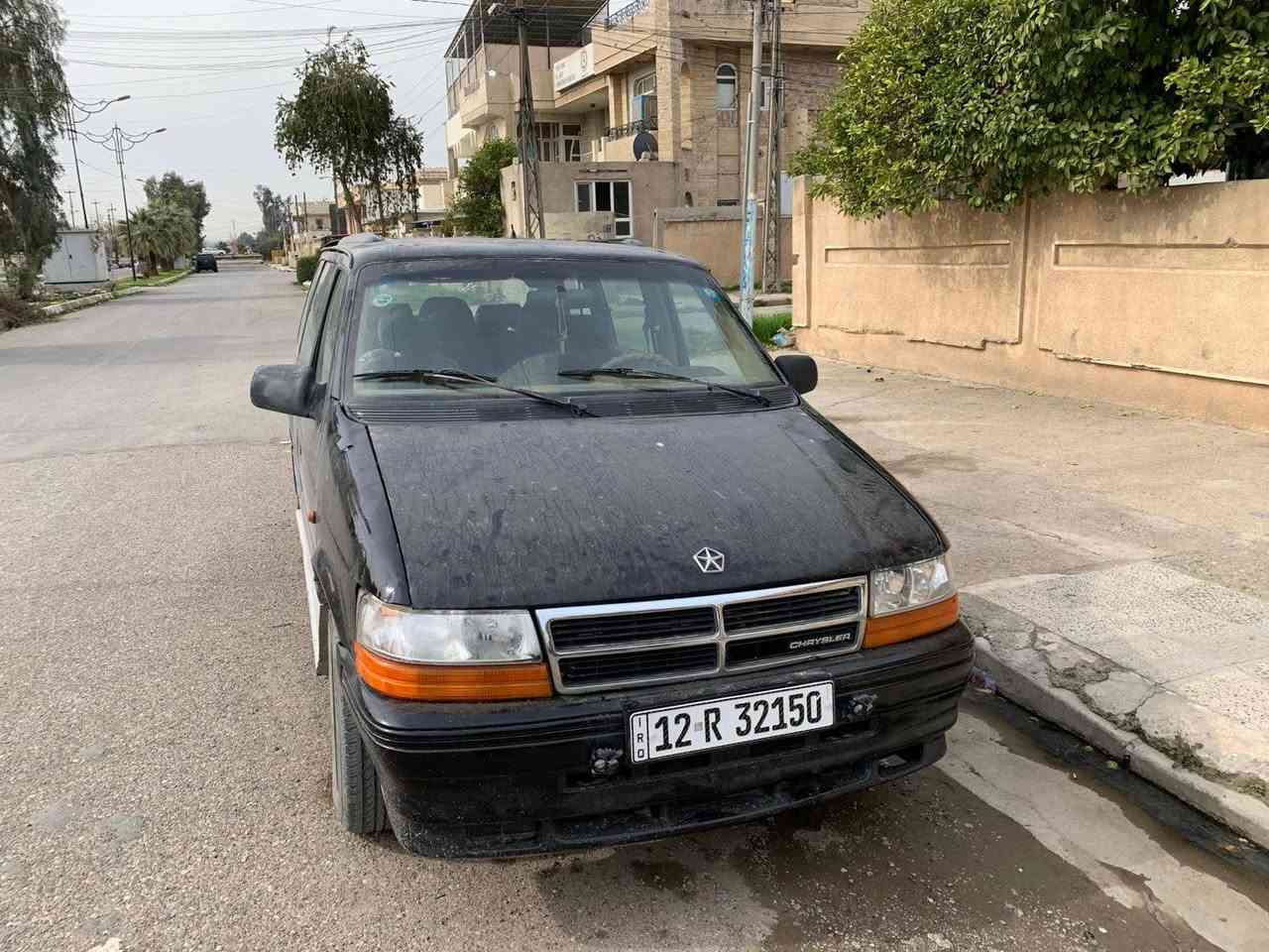 السلام عليكم دوج كلايسر 1992
مكينة وكير شرط
شاصي قصير
رقم جديد 
السياره باسمي
سنوية 30تسقط 
السياره كدام العين نضيفه 
مكان السياره موصل حي العربي 
التفاصيل الباقي على الرقم 
***********
