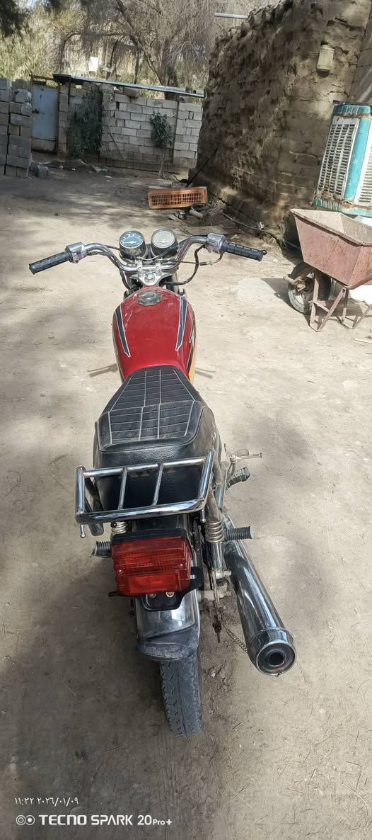 نامة برو للبيع الموديل 20 اوراق اصولي الدراجة مال جناي شغل وطلع وين ما تريد كهربائيات شغالة
السعر  550 
العنوان ديوانية المركز 
***********
