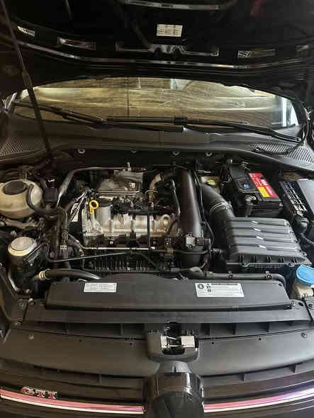 السلام عليكم
كولف 2020 وارد امريكي حادثها جاملغ فقط صفح بدون بجم شغاله من امريكا على وضع الشركة
ماشية ٥٧
فول مواصفات بانوراما 
كير ٣ وضعيات شفتات استيرن
رادارات من جميع الجوانب
توقف ذاتي خلفي امامي
شاشة جبيرة
السعر 170$
***********
