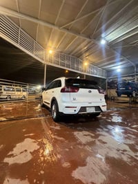 كيا نيرو هايبرد ( 2019) وارد امريكي  السياره ب اسمي رقم بغداد حادثها ب...