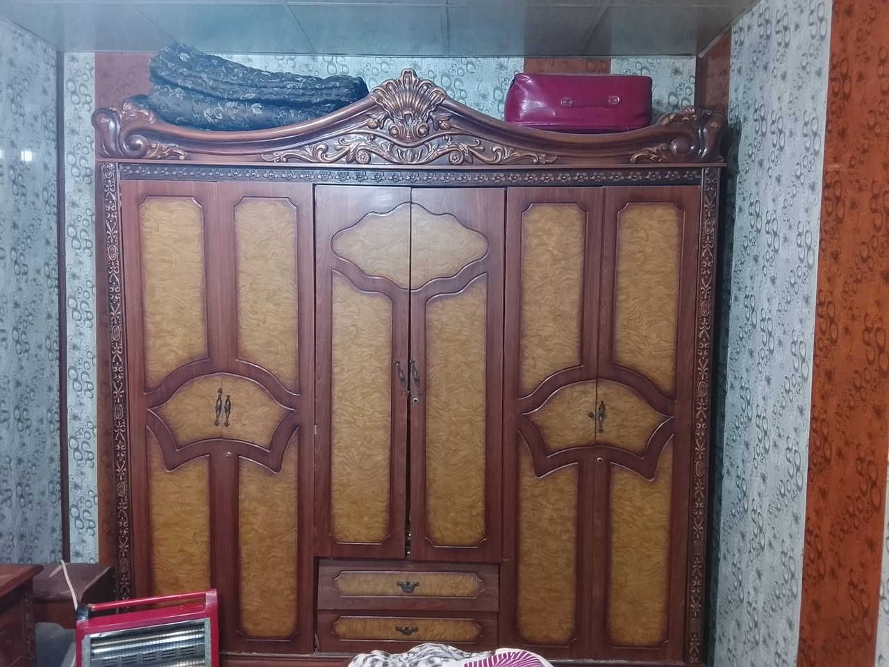 غرفه نوم للبيع***********
