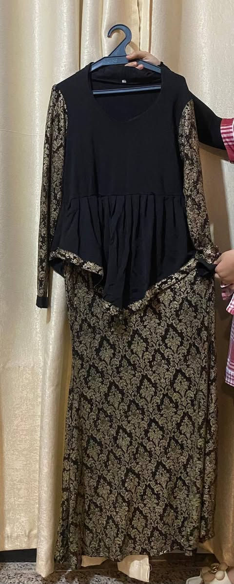 هذي الفساتين مستعملة مرة او مرتين للبيع


**إذا كنت صاحب هذا الإعلان وتريد حذفه لأي سبب، رجاءا أرسل رسالة إلى الدعم الفني**