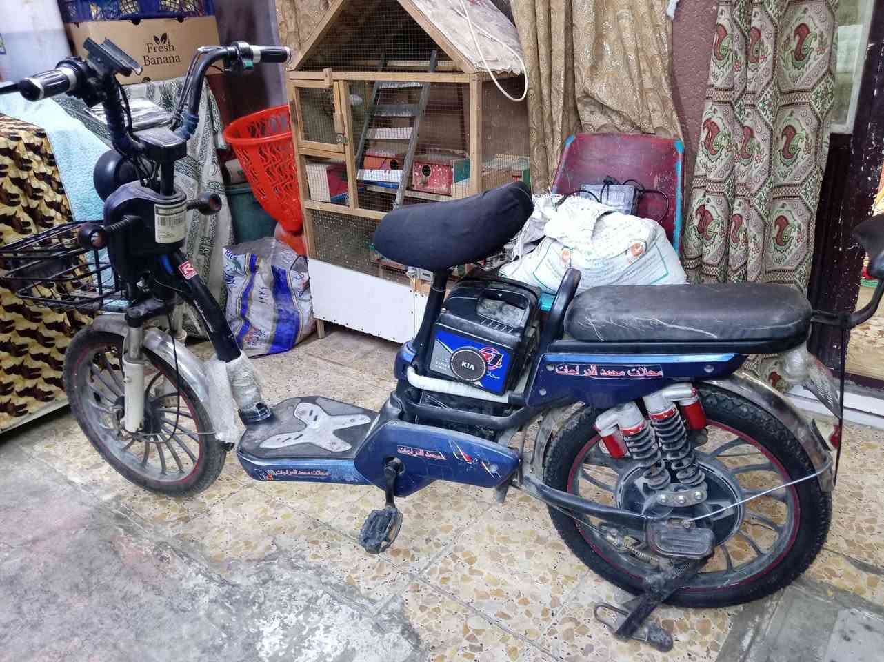 سلام عليكم دراجه شحن حجم عشرين تايرات جدد وبطاريات جدد نقص بس هورن وزنجيل العنوان بغداد *********** السعر 275
