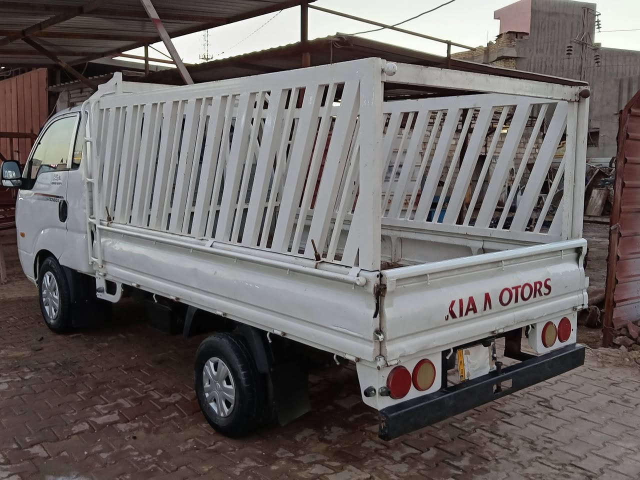 السلام عليكم للبيع كيا 2008رقم قادسيه انكليزي تحويل مباشر شاصي مكفول رقم شاصي واضح سياره مكفول وجاهزه مكينه 3000سوبر مكينه كير حداديه تايرات خير من الله برغي ماعايزه سياره جاهزه على 24حبايه كبل للشغل ترايه يخبل سياره احله من الصور ملاحضه (المحجر مو وي السياره ) السعر 85وبيها مجال للشراي مكاني نجف مشخاب للاستفسار ***********
***********
