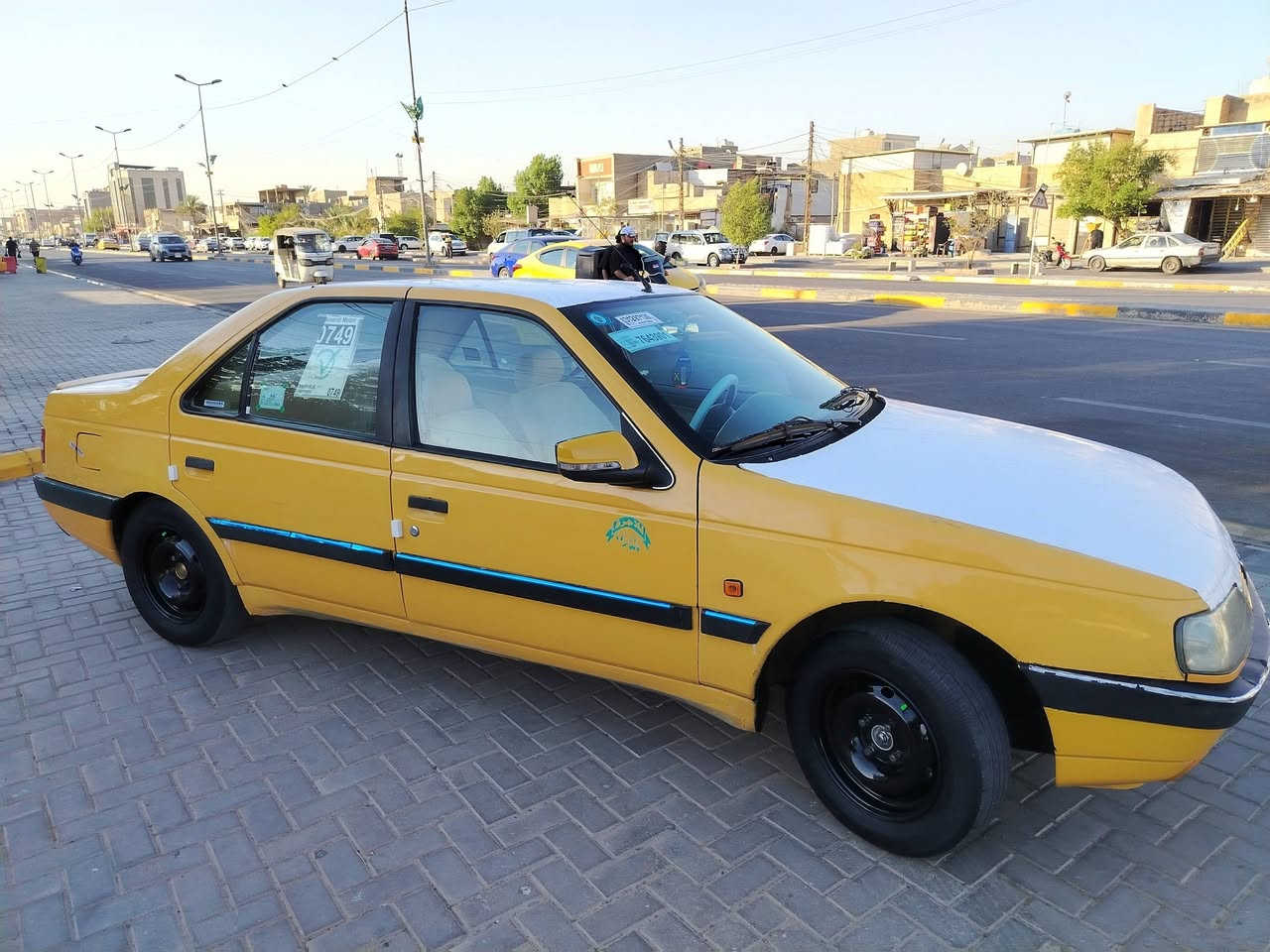 بيجو لميس ٢٠١٤ مكينه وكير كورلا بكاجو تحويرها يم مرتضى أبو الاكبر احسن تحوير كير اوتماتيك صدر امامي خلفي جديد كهربائيات كلها شغاله بيها جاملغ امامي صبغ بدون ضربه سياره مصفرة غرامه وهيئه باسمي السياره السعر ٣٥ العنوان بغداد البياع ***********
