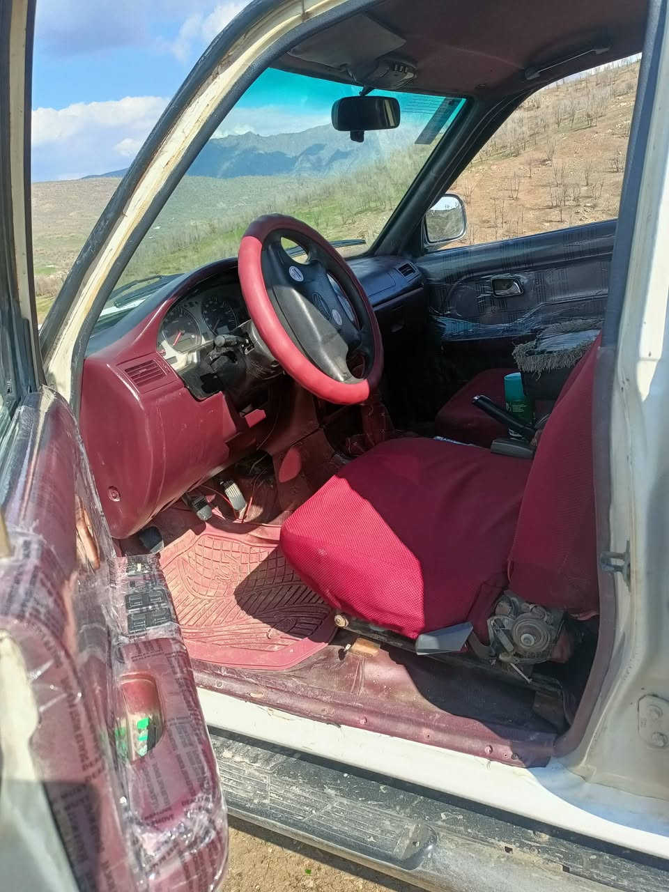 فــــــــروشتنى خێــــــــــــــــرا
بيكاب دێر موديل 2013 مكينه بخاخ ناوسور مرغوب
سه نه وى پلاستيك ره قه م ئه سلى به شه رتى ئه وليات
جێ به جێ بوياغه به سقف و حيزام به شه رت دةى فروشم
گێر مكينه وه رگه راو ئه كسل اوليات به شه رت ده فروشم
نرخى خوار هه موو بازار ته نها (48)وه ره قه
له سورانم فايبه ر واتساب له سه ره 
***********
گورينه وه مان نيه خوار بازارمان داناوه بوفروشتن
