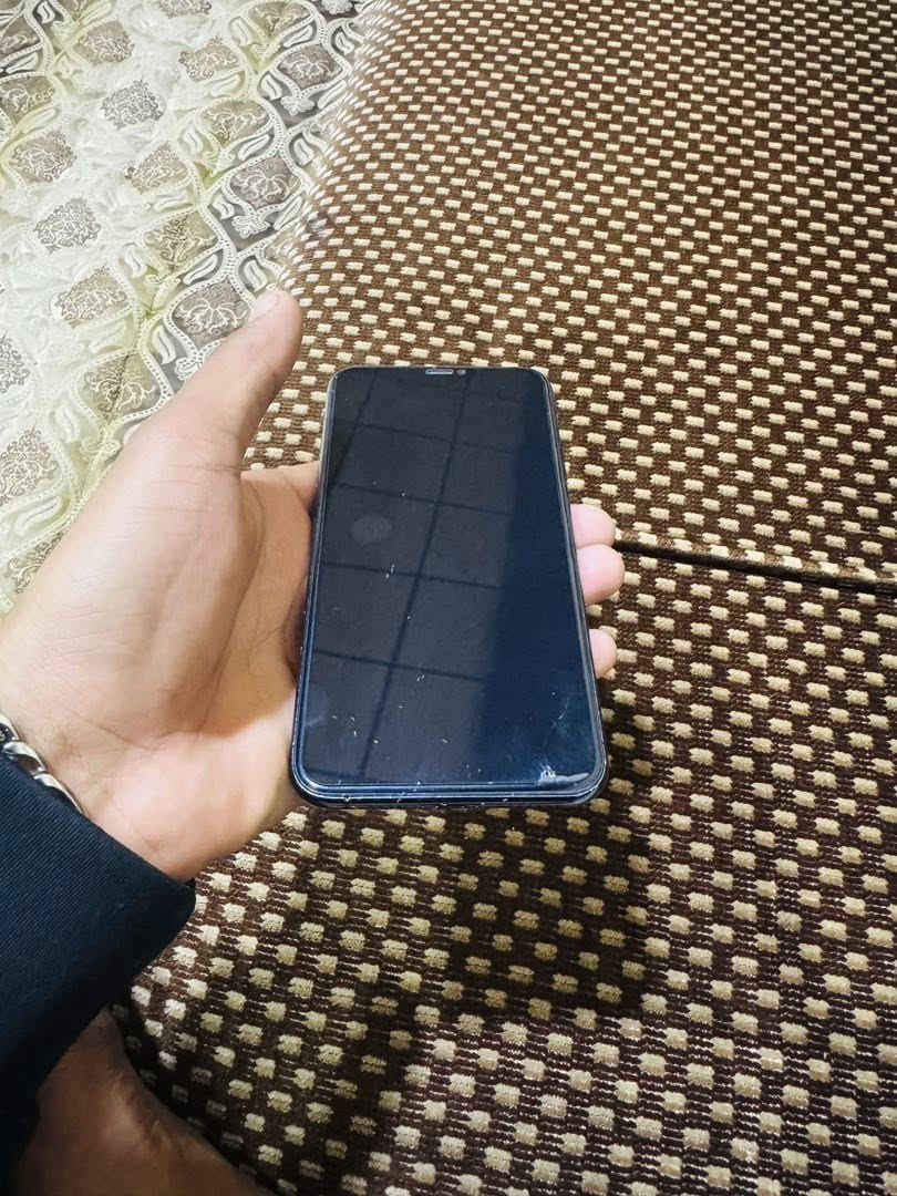 السلام عليكم iPhone 11 Pro Max جهاز نضيف
فقط بطاريه ابدله اصليه 100
ذاكره 512
الخاص مفتوح
يرهم مراوس حسب القناعه


**إذا كنت صاحب هذا الإعلان وتريد حذفه لأي سبب، رجاءا أرسل رسالة إلى الدعم الفني**