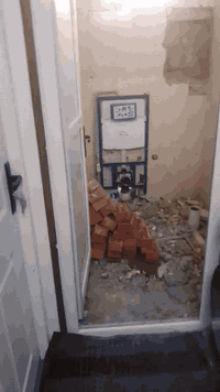 يوجد كادر ترميم وصيانة البيوت تفليش تاسيس ماء ومجاري فتح المجاري تحويل الشرقي الى  غربي ربط المغاسل بأنواعها ربط الكيزر الغاز والكهرباء لباد فلانكوت صب صبغ حداده لبخ تبديل الخلاط العاطل وصيانة الكهرباء سيراميك مرمر عمل السقوف الثانوي والمغربي وعمل المناقل المنزليه وكل مايخص الصيانه المنزليه للاستفسار الاتصال على الرقم يوجد وتساب ***********
