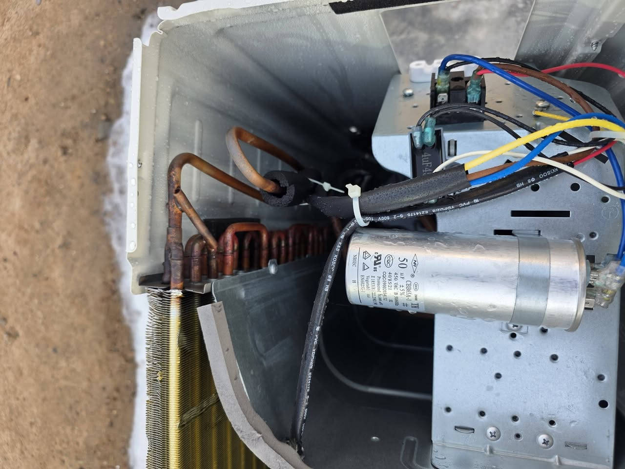 👋سلام عليكم ورحمة الله وبركاته اخوان✨️ سبلت طن اونص نوعه وادي. 💔 وضع شريكه تبريد ثلج.  نظافه 1/1💯. فاتحه. من صيدليه 🌁سبلت طك كارتون1️⃣ ضمان مفتوح.  جهاز نظافه احله من صور. في ابو الخصيب قرب كبه ابو جوزي 🛖بي واتس ***********.📞  //***********.  📞 توصيل موجود ✈️
