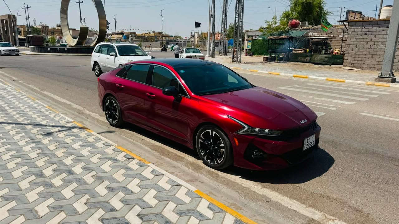 السلام عليكم

Kia.   K5   GT   LNE

مكفوووله من ضربه و صبغ و تبديل و تكحيل
فقط بارد اصبعين موضح بالصوره فقط

موديل 2024 

ماشيه   16 الف ميل فقطط اخت الزيرو

مواصفات

شاشه 
كامره

لايت عدسات4
بصمه تشغيل عن بعد

رادار امامي

رادار خلفي

رادار جانبي

لد امامي خلفي

حساس امامي خلفي

ويل كب 18

توقف ذاتي 

قياده ذاتيه

تنبيه خروج عن المسار

تحديد مسار 

فول تحكم ستيرن

داخل  جلد

تبريد  شاشه بيانو لمس

ترحيب عند الاقتراب

صندوق ذكي

تشغيل عن بعد

محرك 1،6✈️تيربو

كامره دواره وبعد بيها مواصفات 
بغداد معوقين شرعيها بالناصريه يسوي وكايل

سعر 173 $

***********

