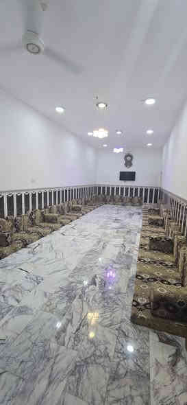 دار للبيع موقع مميز حي الضباط خلف الملعب وجه الشارع الثاني مواصفات البيت الارضية مرمر تركي ارضيت الطباق الثاني بورسلين بناء البيت درجة أولى الواجه 13 النزال 25

المساحه325 واقع حال الطابو300 متر طابو صرف بناء حديث 2020

الطابق الارضي كراج البيت يتسع لثلاث سيارات وحديقة 6×2 _ الاستقبال 《11.5×4》

وصالة《19×4》 ومطبخ《7×4》 ومطبخ خارجي 《4×3 》 وغرف عدد 2_ 《6×4》 

ومخزن ومناور عدد 2 ومجمع صحي خارجي وداخلي 

الطابق الثاني _ 2 يتكون من صالة واربع غرف كبيرة وصحيات 《3.5×4》

مساحة الصالة 《15×4》 

مساحة الغرف《 10×4 》 《8×4》《7×4》《6×4》

ذي قار قضاء الرفاعي

استفسار *********** 

***********

السعر 460
