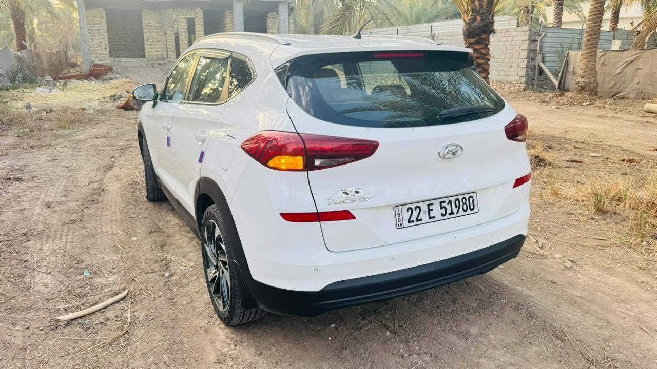 سلام عليكم من رخصت مدير الكروب سياره توسان خليجي موديل 2019 رقم ربيل تحويل سنويه جديده ماشيه ١١٢ سياره جديده معنه الكلام لاشخط ولا بارد مكفوله كفاله عامه من كل نواحي سياره جديده معنه الكلام شاحن مبايل موصفات حلوه سياره جديده شرط فحص سونار العنوان بابل جبله /السعر 195 ***********((***********نتصل ودلل سياره مال جناي
