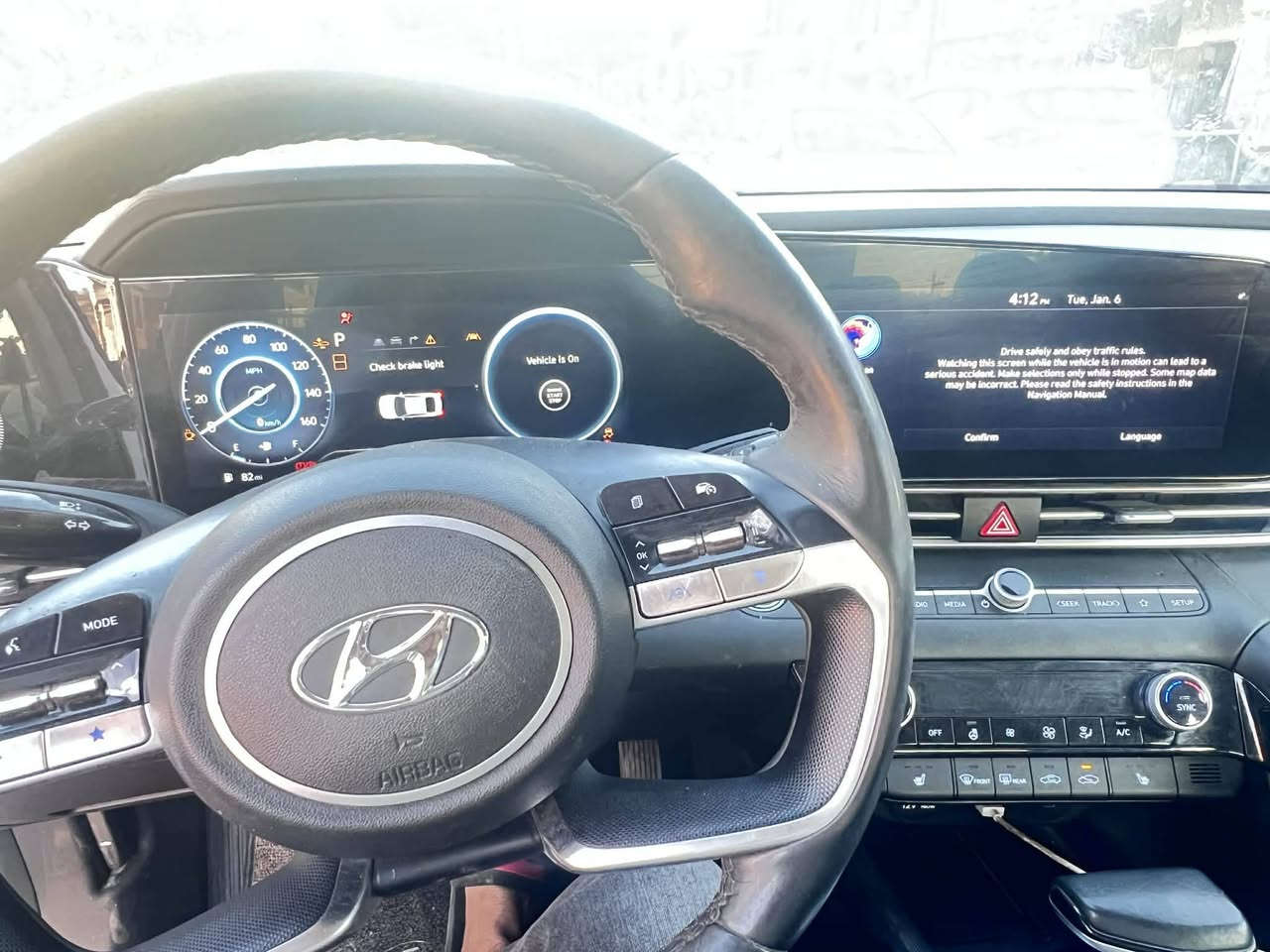 السلام عليكم سيارة للبيع الانترا 2024
للاتصال 
 ***********
