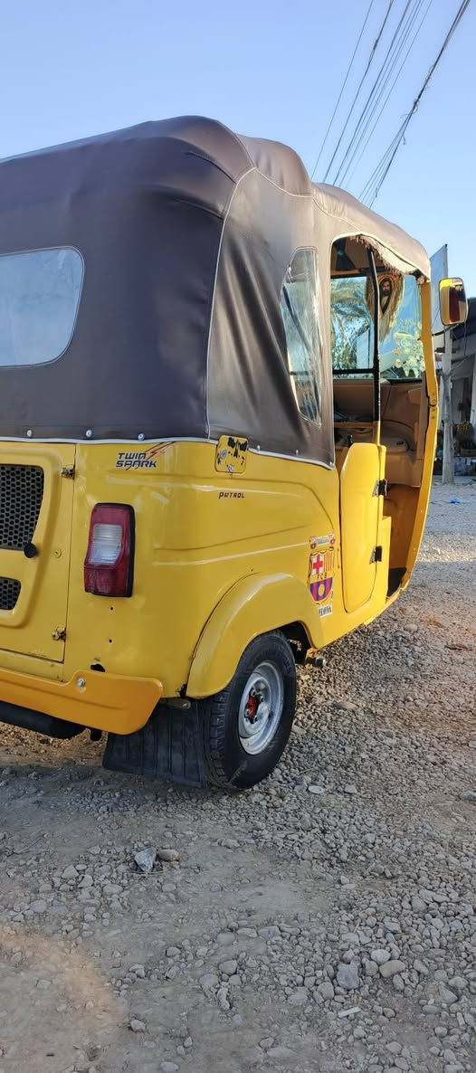 السلام عليكم تكتك للبيع موديل ٢١ اوراق صادق وخالد بسمي صبغ عام جماليه المكان بابل القاسم السعر ٥٩٠٠ الستفسار ***********
