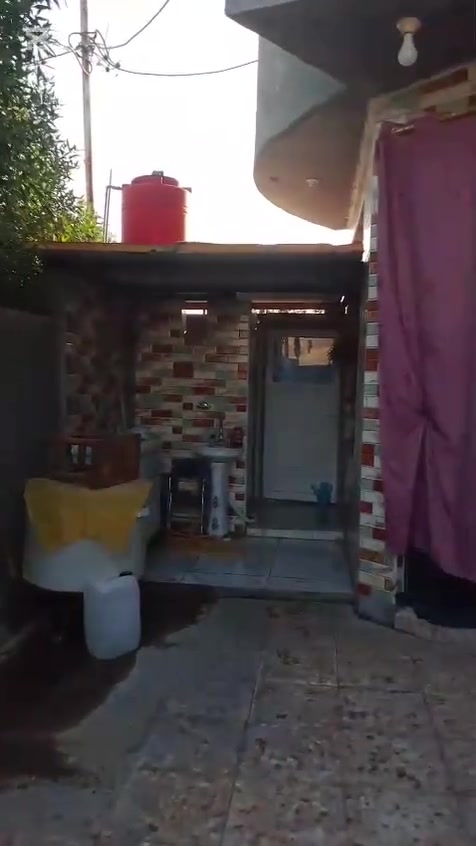 سلام عليكم
بيت لبيع طابو صرف مساحته: 200متر 
يحتوي على استقبال ومطبخ وصاله وغرفتين نوم وصحيات داخليه وخارجيه

العنوان:بابل حله بكرلي سيف سعد خلف مستشفى الكفيل 

سعره: 130 وبيه مجال 
لستفسار الاتصال على الرقم:***********
