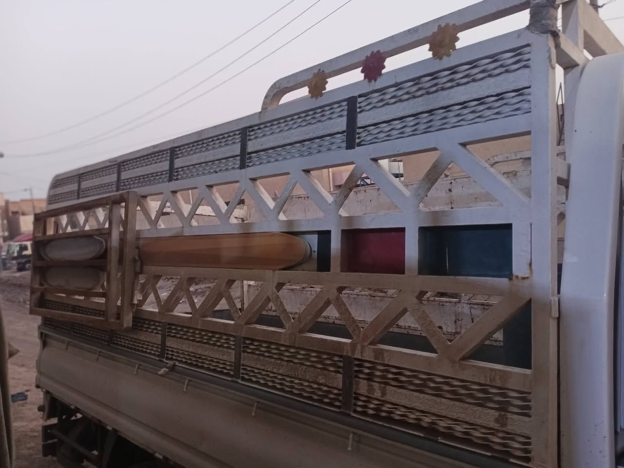 للبيع محجر كيا فحل
السعر 350 وبيه مجال اي استفسار الاتصال على 
***********
