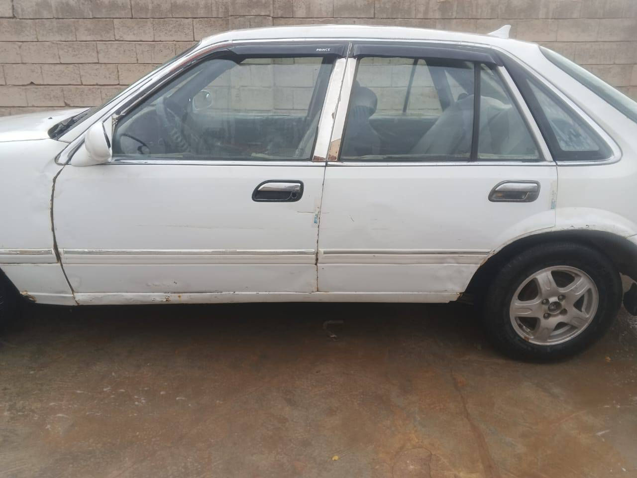 السلام عليكم
مكلف بالنشر
للبيع دايو برنس موديل 98 رقم ديالى الماني مشروع وطني مجدده لغاية 2027 تحويل ثاني يوم 

كير اوتوماتيك سياره مال جناي ربع ما تصرف عليها 
السعر 25 بي مجال 
تخم تاير جديد حداديه جديده كهربائيات كله شغاله رقم صاحب السيارة اتصل عليه افتهم منه  ‏
مكان السياره صلاح الدين / العلم
‪***********‬‏
