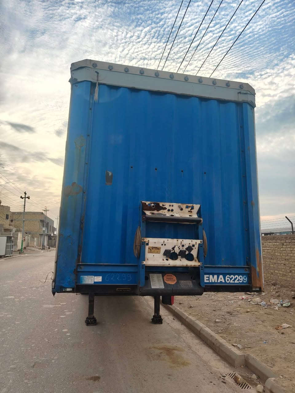 للبيع عربانه 2012 منفيس دخول جديد شهر 11 الشاصي مظروب رمل ومصبوغ بزاخو السعر 80 وبيها مجال للشراي مكانها ميسان للاتصال على الارقام
***********
***********
