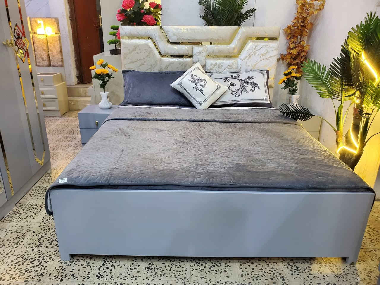 اقوى التخفيضات 
أجمل غرف النوم العصريه تصميم ولا اروع 
التواصل عبر الاتصال وتساب
‏‪770 162 870‬‏
تتكون الغرفه من 

دولاب أبواب (220×220×50)
كامل خشب ماليزي ابو ٩ مدبل والأبواب ماسنت رقم ١
على الضمان
سرير ملكي (160×190)
ابو ٩ ماسنت والقواعد خشب ابو ٩ مدبل ب ١٢ مربوع لضمان القوه 
تسريحة ملكية (100×170) بـ3 أدراج  ماسنت رقم ١

 2 كمدينو ملكي ماسنت رقم ١
عمل على الضمان فك وتركيب اكثر من ٢٠ مره تسجل بالفاتوره 

السعر  فقط 220 الف
الكميه محدوده جدا
التواصل عبر الاتصال وتساب
‏‪770 162 870‬‏


**إذا كنت صاحب هذا الإعلان وتريد حذفه لأي سبب، رجاءا أرسل رسالة إلى الدعم الفني**