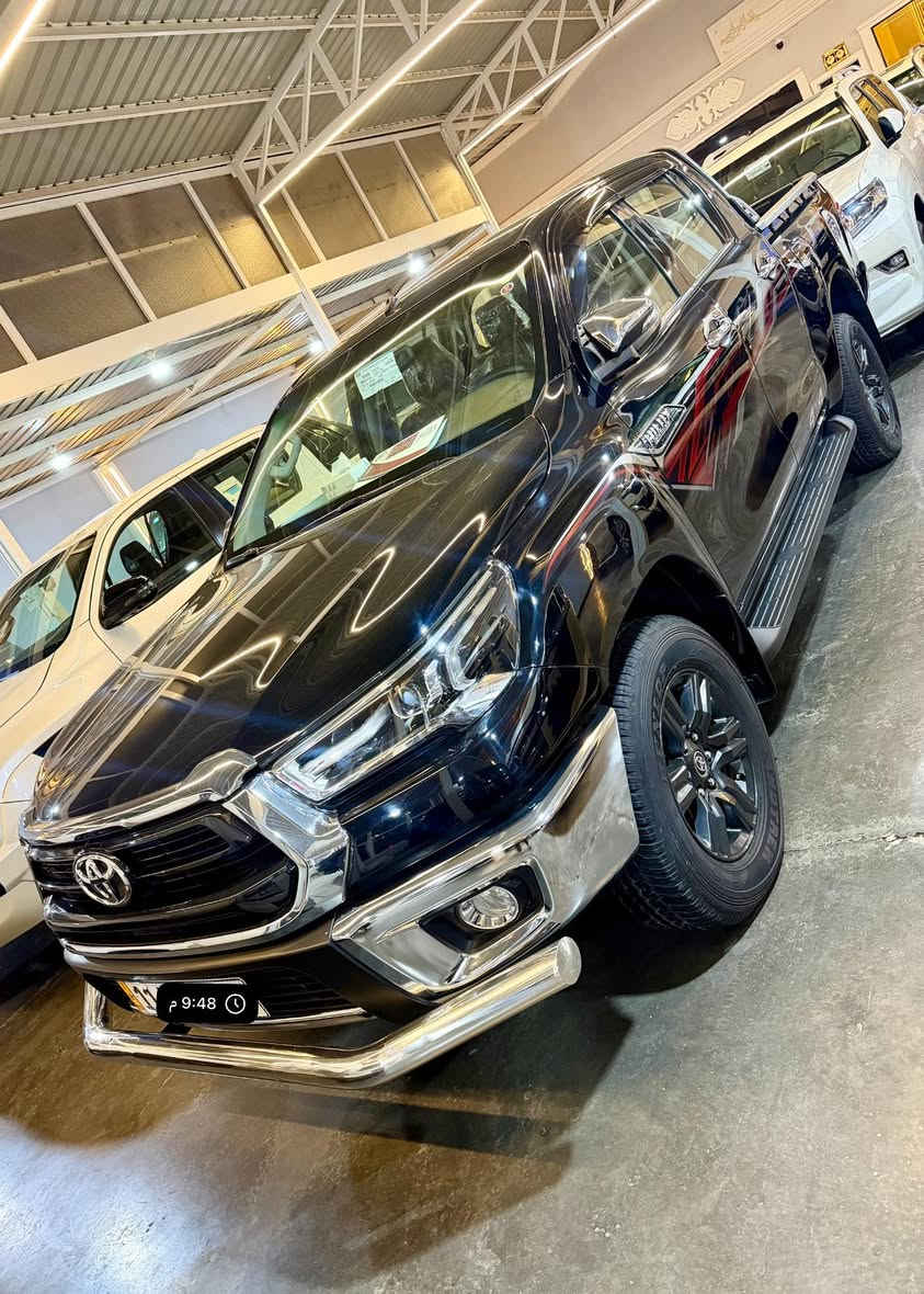 السلام عليكم تويوتا هايلوكس (2023)آسود شركه ساز الضمان 4سلندر (2700)فور ويل فول مواصفات للأخير رقم بغداد الدولي
بأسمنه تحويل ثاني السيارة ماشيه28 الف على ايدنا من الشركة 
جديدة ومال جناي السياره مكفول من( الصبغ التبديل الفتح)
عده بارد بالجاملغ الامامي شي بسيط والباقي مكفول ع الفحص
كامله السيارة فول مواصفات
مكان السيارة بغداد النهضه 
***********
السعر ب295 ورقه بيها شي بسيط
