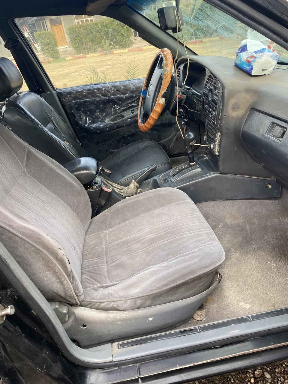 السلام عليكم (بسب الوعود الكاذبه أعاده نشر ) أبرنس فراشه للبيع أو مراوس  موديل 1996 رقم بغداد دولي  داخله هزه دوشمه جديده السياره مكفوله من كلشي ترايكً البصره 
 مكان بغداد السعر 32 الاتصال *********** /***********
