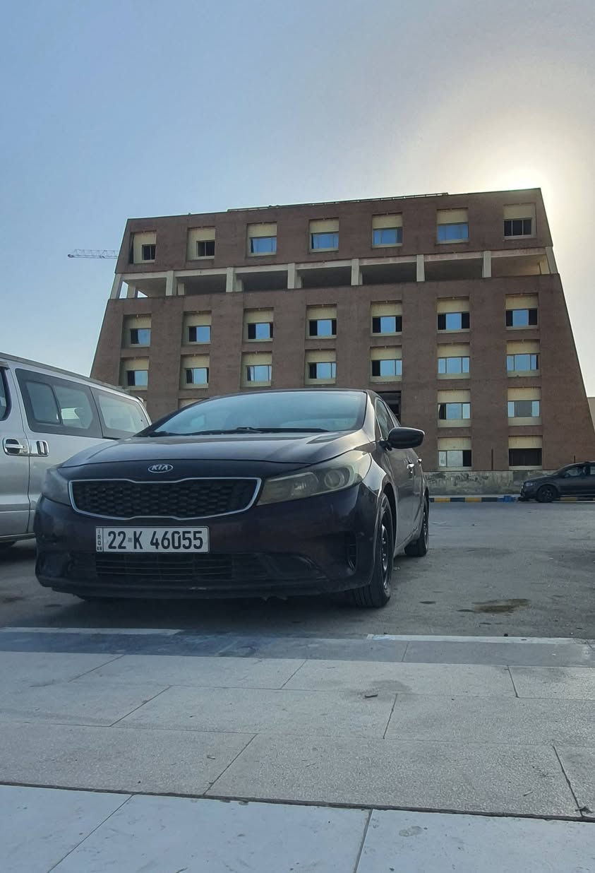 السلام عليكم
كيا فورتي ٢٠١٧ 
محرك ٢٠٠٠ دوش 
(كير عادي كير عادي )
تخم تاير 
تبريد العام شاد منضومه كامله
حداديه ٨٠%
رقم اربيل بأسمي 
السعر / 100 وبيها مجال
للإستفسار 
*********** واتساب وتصال
