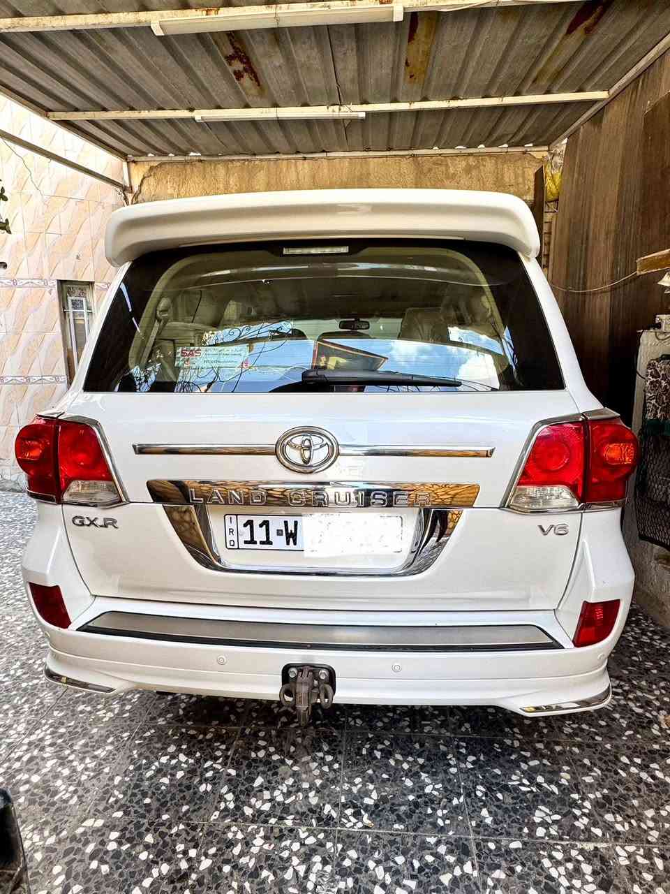 سلام عليكم
لاندكروز 2014 GXR  v6
السيارة ماشية 103 الف حقيقي

السيارة على وضع الشركة مكفولة كفالة عامة 

الداخل نظيف جدا جدا

رقم بغداد الماني مشروع وطني

مواصفات السيارة معروفة

سعر السيارة 365 وبيهة مجال بسيط

السياره كلش نضيفه مال بيت 
بعدها ع وضع الشركه 

بيها ملاحضه بسيطه شبر بالجامغ الايمن الامامي 

شرط بدون ضربه بدون فتح 
السياره باسمي تحويل ثاني يوم 
مكاني بغداد 
رقم الهاتف 
***********
 / ***********
