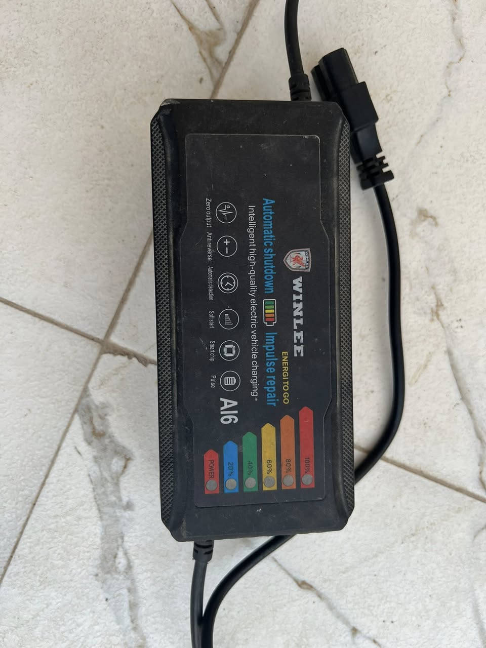 ‏دراجه شحن من شركة ولي ار11 بطاريات خمس بطاريات 32 أمبير من شركة ولي والدراجة شغالة بس يحتاج تبدل ماش و
 كفرات والدرجة كل شيء ما أبيها الدراجة صارلي شهرين من مشتريها بطاريات بحالة جيدة جدا  سعرها 300 الف تواصل على هذا الرقم ***********
